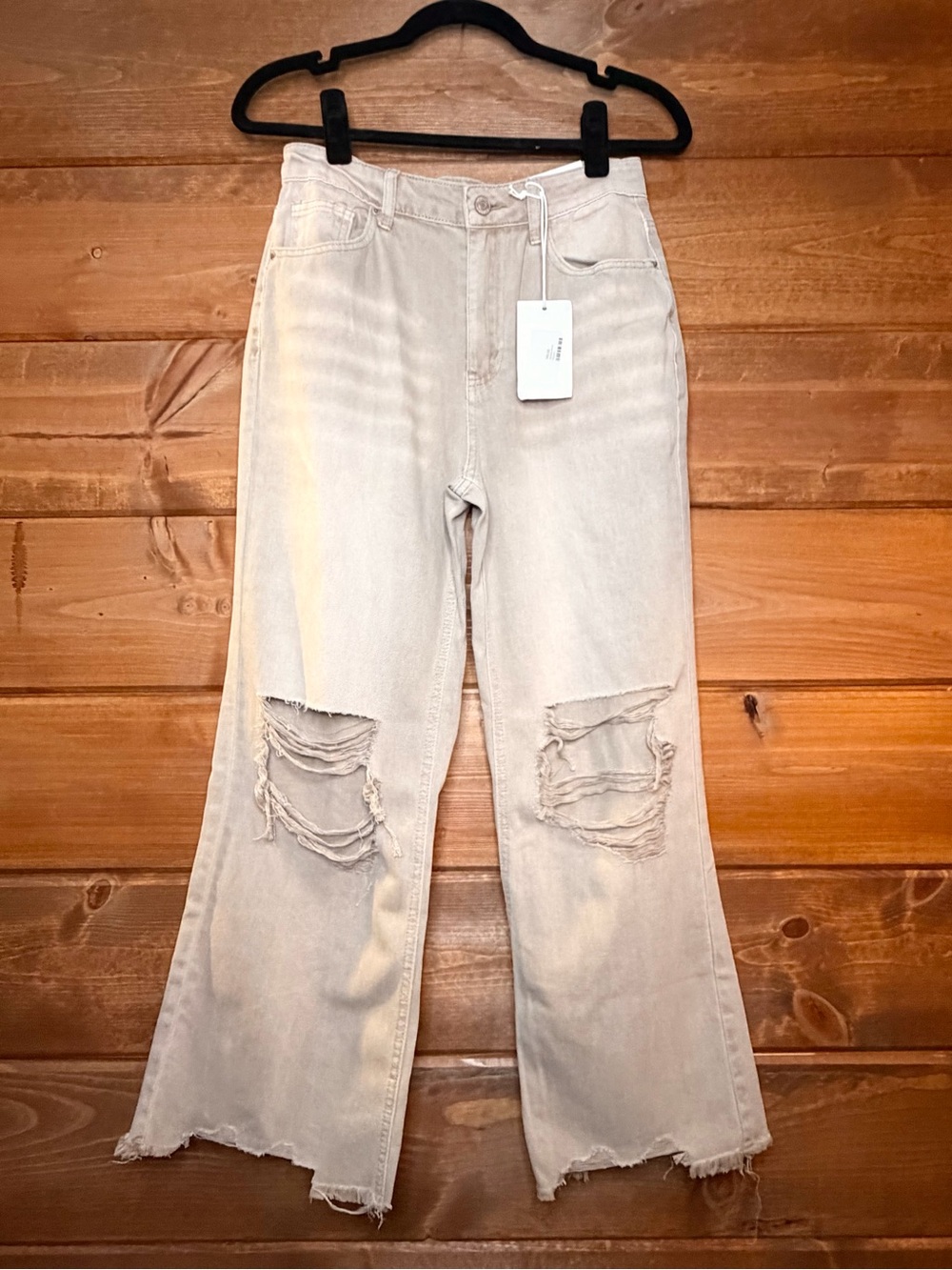 Zenana Outfitters High Rise Beige Distressed Wide-Leg Cropped Jeans Size 26 💕